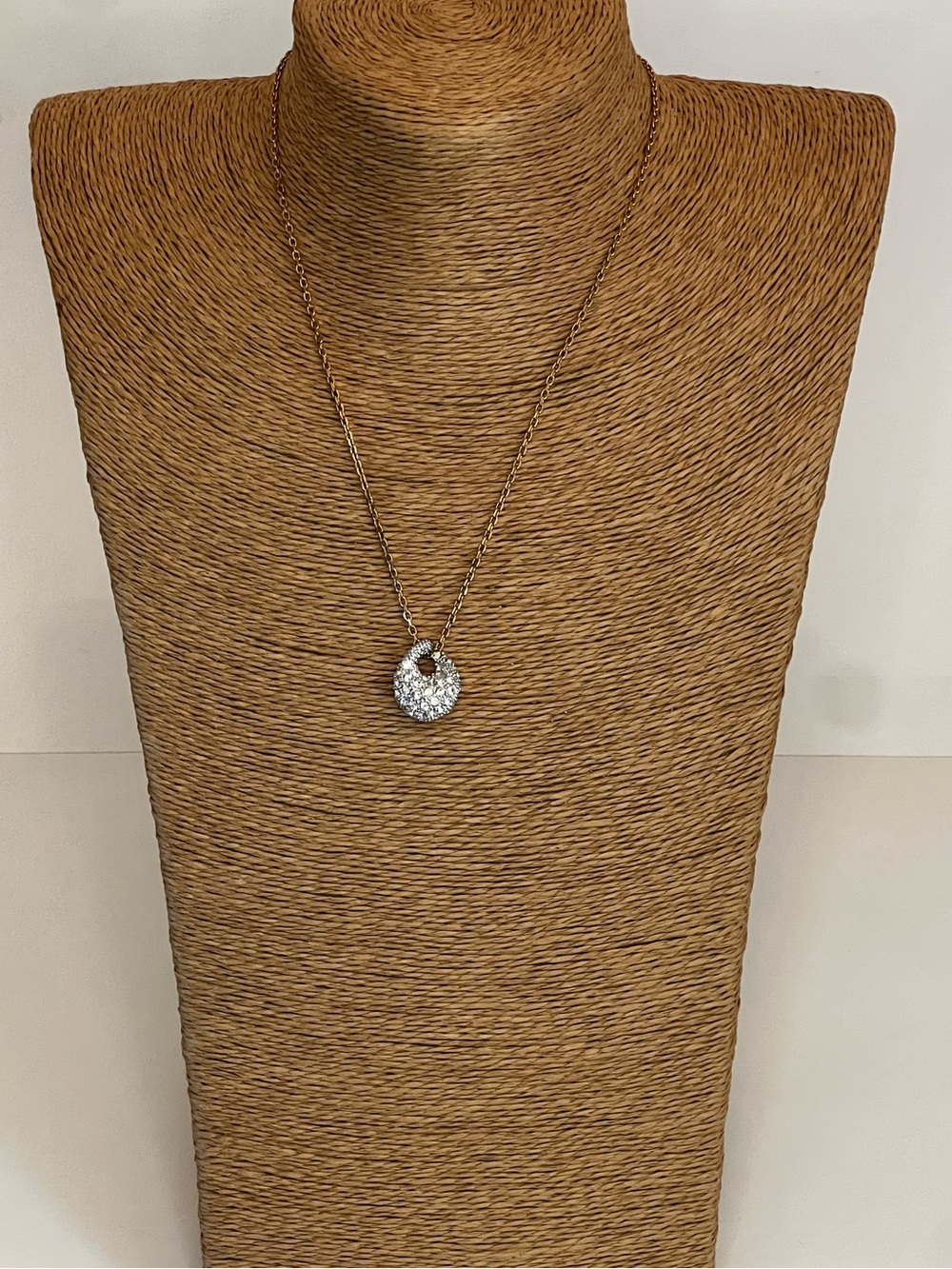 NWT Savvy Swarovski Pave Crystal Open Teardrop Necklace Gold Tone Chain NOS